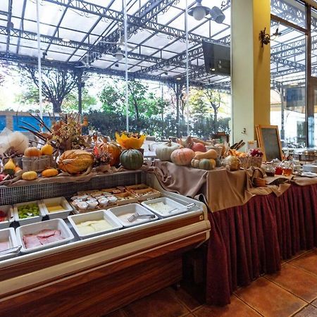 Hotel Shirok Sokak Битола Экстерьер фото