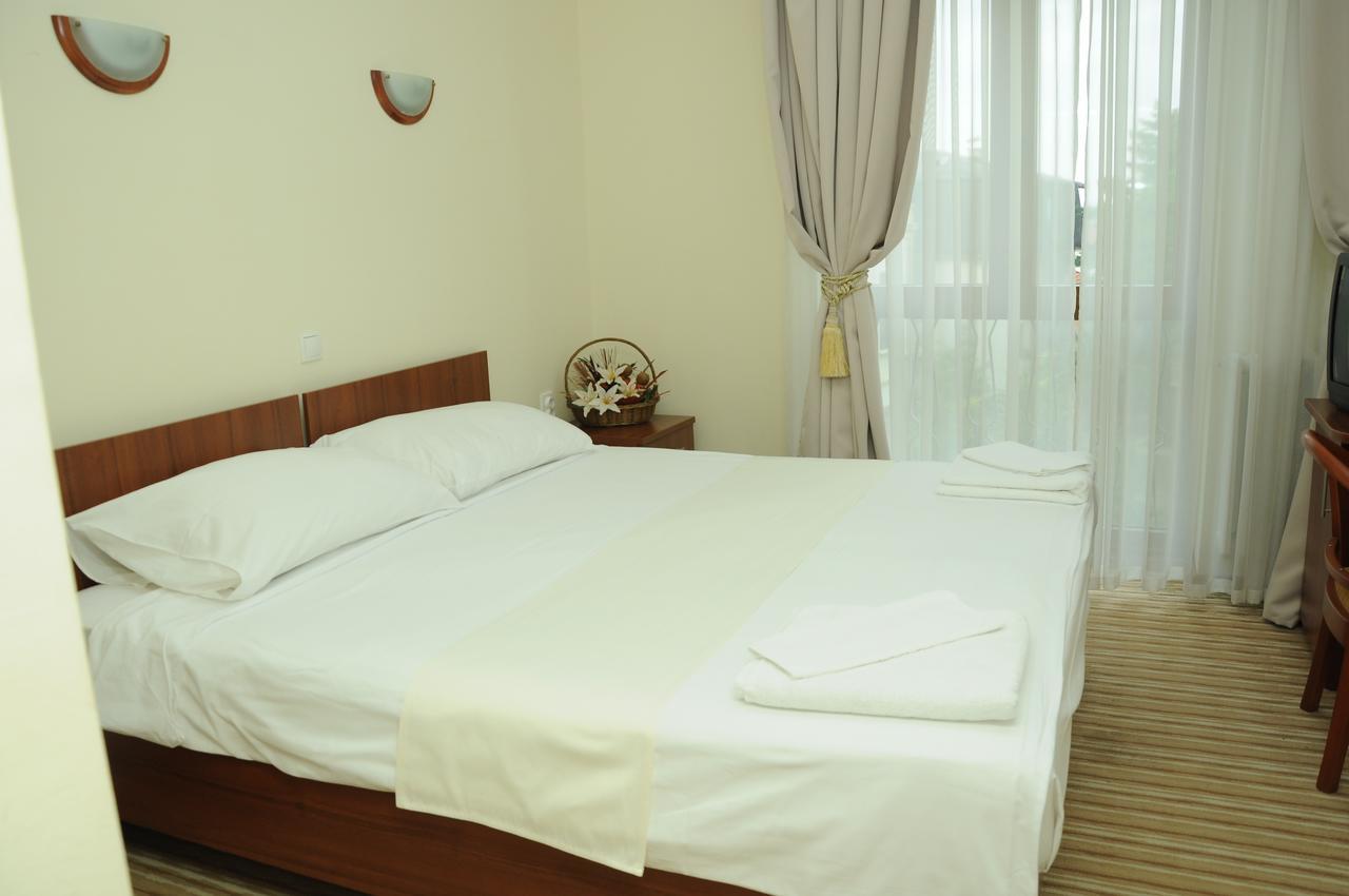 Hotel Shirok Sokak Битола Экстерьер фото