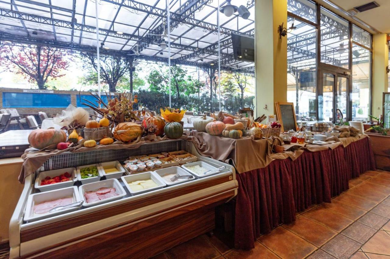 Hotel Shirok Sokak Битола Экстерьер фото